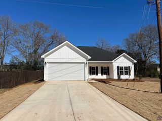 113 Taylor Drive, Cochran, GA 31014