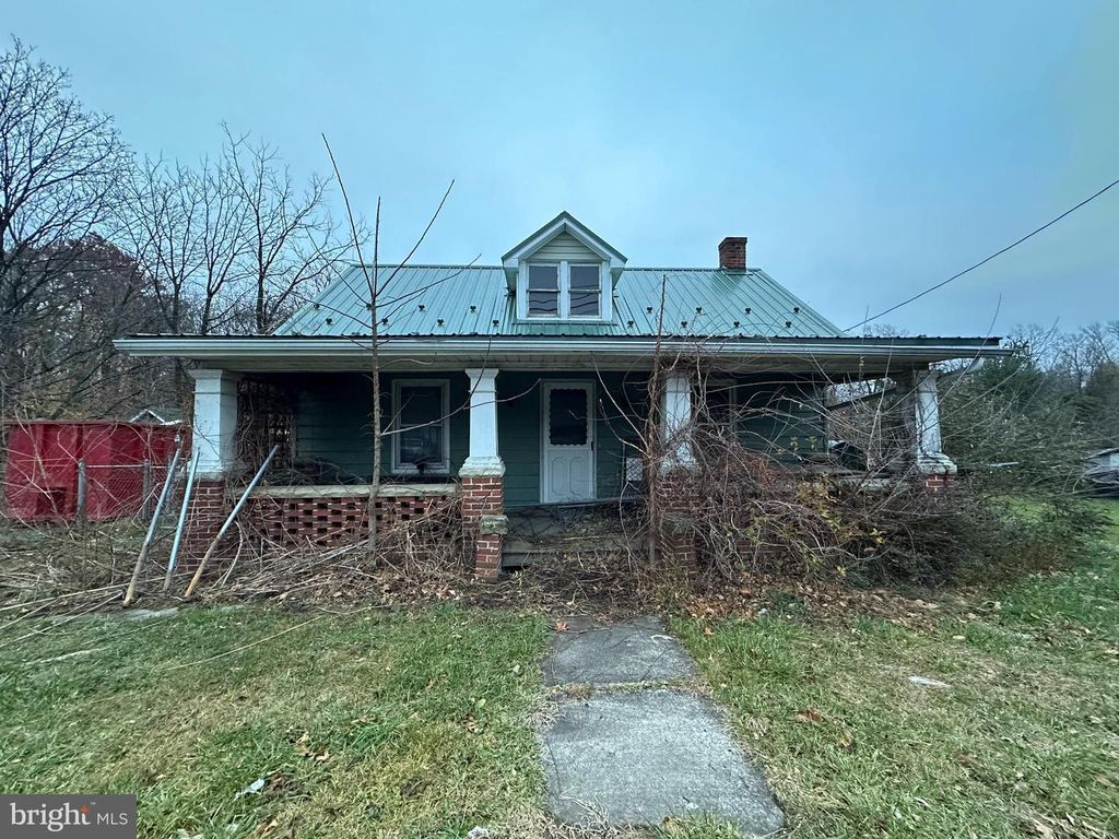 Image 1 of property listing at 4344 CHARLESTOWN ROAD, Mercersburg, PA 17236