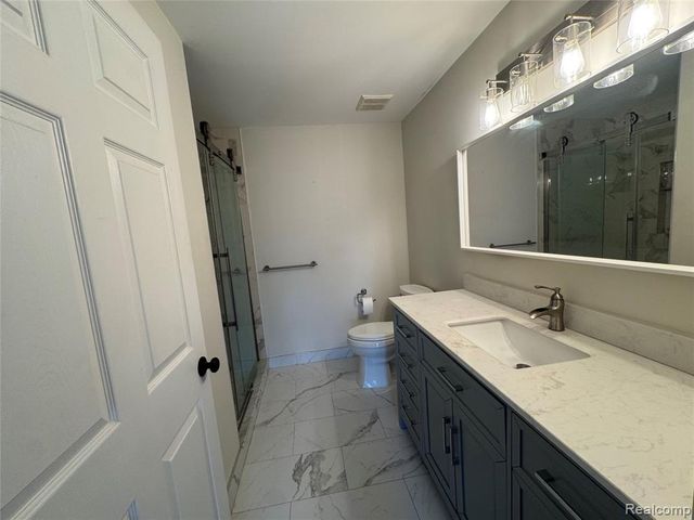 15441 Yale Drive, Clinton Township, MI 48038