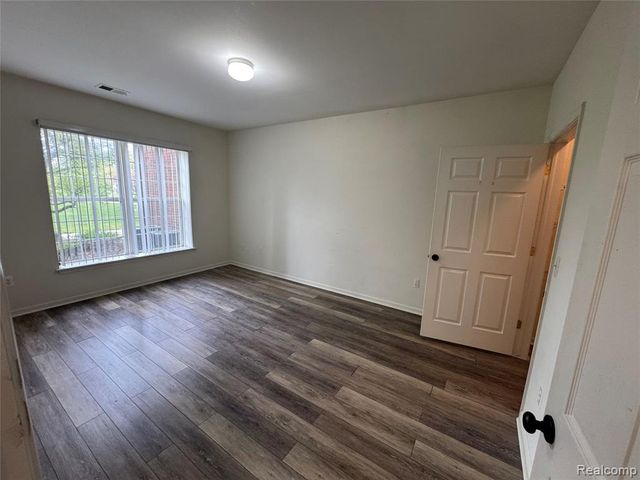 15441 Yale Drive, Clinton Township, MI 48038