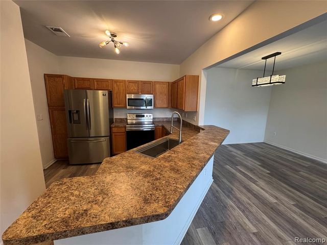 15441 Yale Drive, Clinton Township, MI 48038
