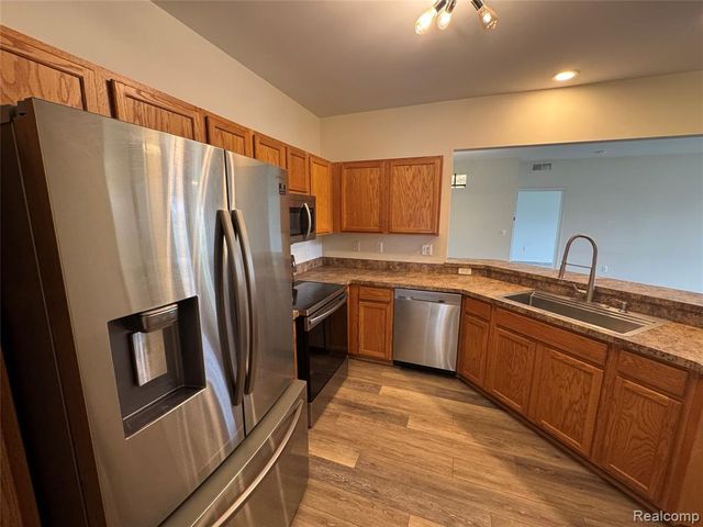 15441 Yale Drive, Clinton Township, MI 48038