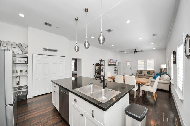 12 Stiles Street, Houston, TX 77011