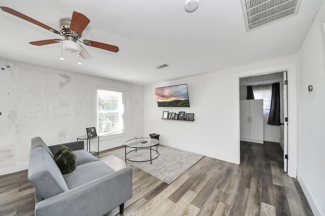 12 Stiles Street, Houston, TX 77011