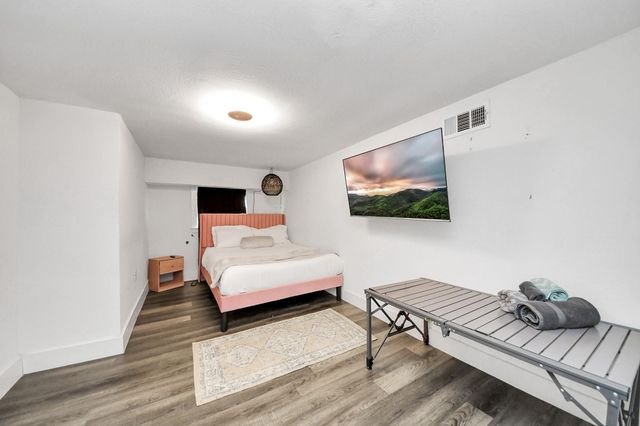 12 Stiles Street, Houston, TX 77011