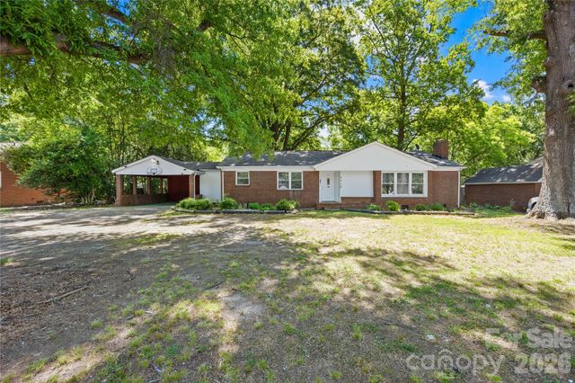 4418 N Sharon Amity Road, Charlotte, NC 28205
