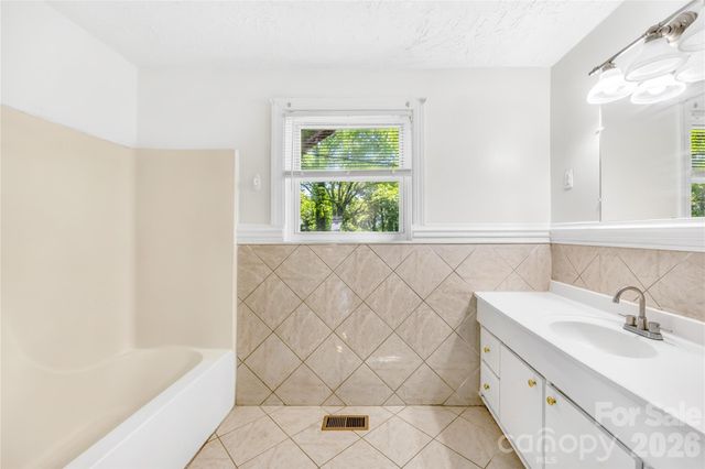 4418 N Sharon Amity Road, Charlotte, NC 28205