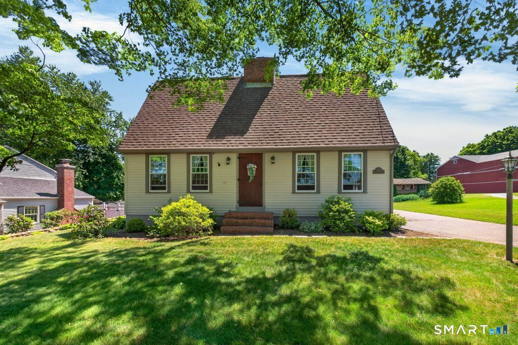 57 Maplewood Avenue, Wallingford, CT 06492