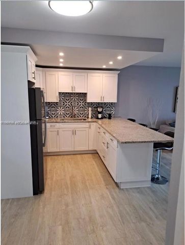 220 Kings Point Drive 106, Sunny Isles Beach, FL 33160