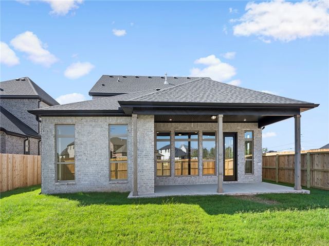 1284 Loblolly Way, Elm Springs, AR 72762