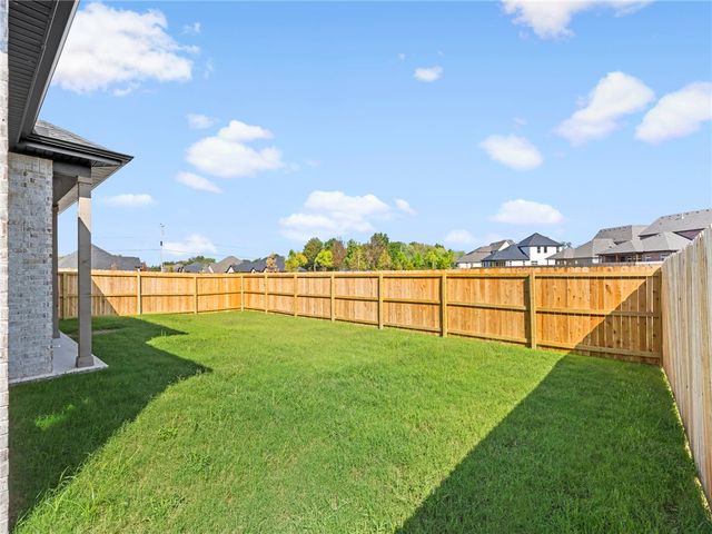 1284 Loblolly Way, Elm Springs, AR 72762