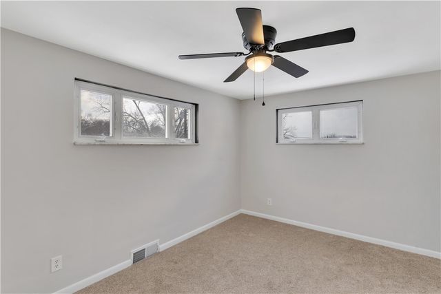 5922 Wallace Ave, Bethel Park, PA 15102