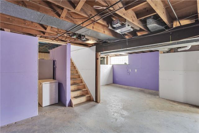 5922 Wallace Ave, Bethel Park, PA 15102