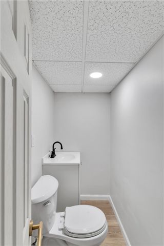 5922 Wallace Ave, Bethel Park, PA 15102