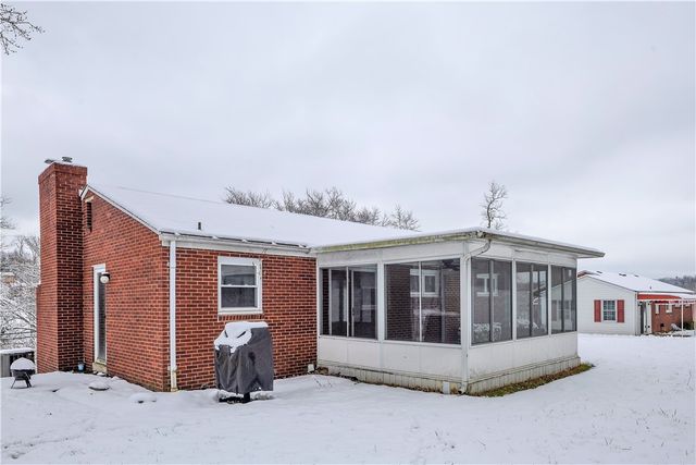 5922 Wallace Ave, Bethel Park, PA 15102