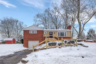 5922 Wallace Ave, Bethel Park, PA 15102