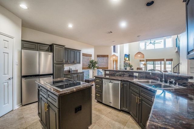 103 Fairway View Lane, Conroe, TX 77356