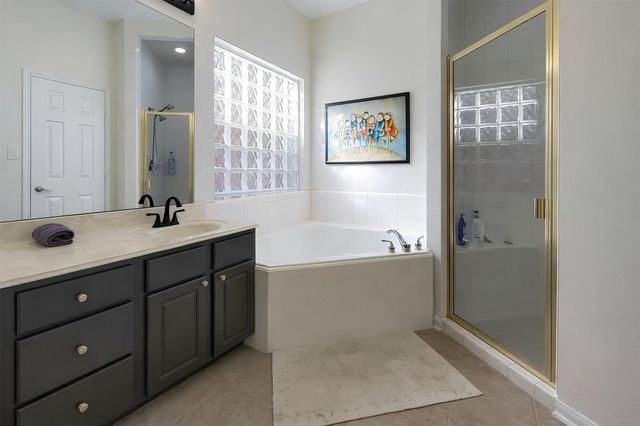 103 Fairway View Lane, Conroe, TX 77356