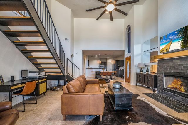 103 Fairway View Lane, Conroe, TX 77356