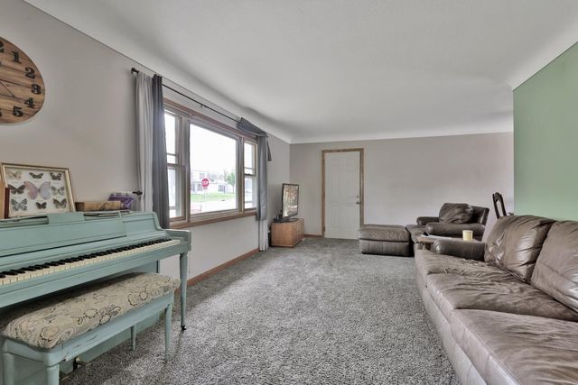 1120 Ashland Street, Hastings, MN 55033
