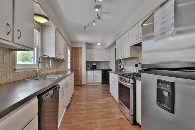 1120 Ashland Street, Hastings, MN 55033