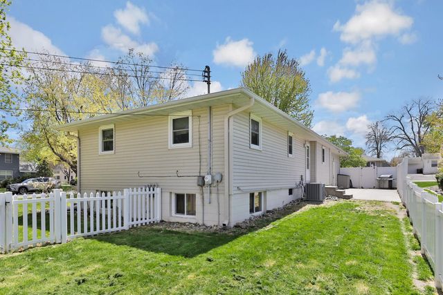 1120 Ashland Street, Hastings, MN 55033