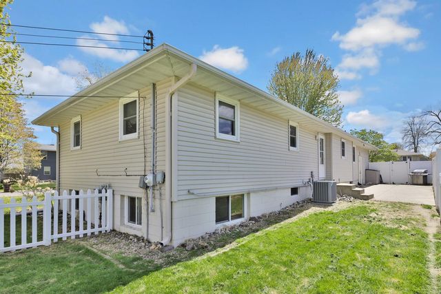 1120 Ashland Street, Hastings, MN 55033