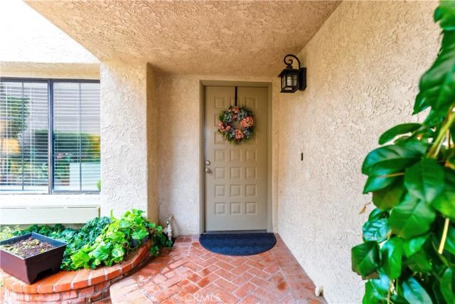 2124 Snowberry Court, Simi Valley, CA 93063