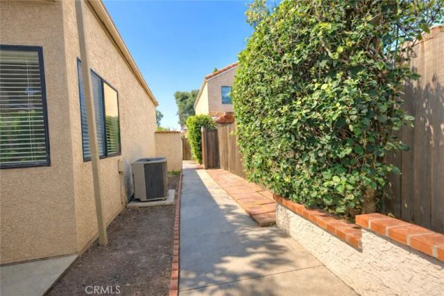 2124 Snowberry Court, Simi Valley, CA 93063