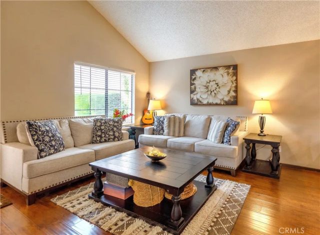 2124 Snowberry Court, Simi Valley, CA 93063