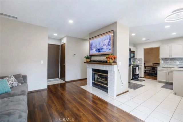 2124 Snowberry Court, Simi Valley, CA 93063