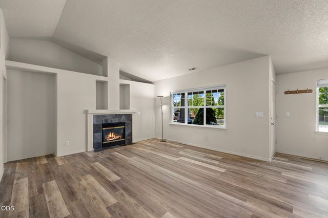 20535 Sunderland Way, Bend, OR 97701