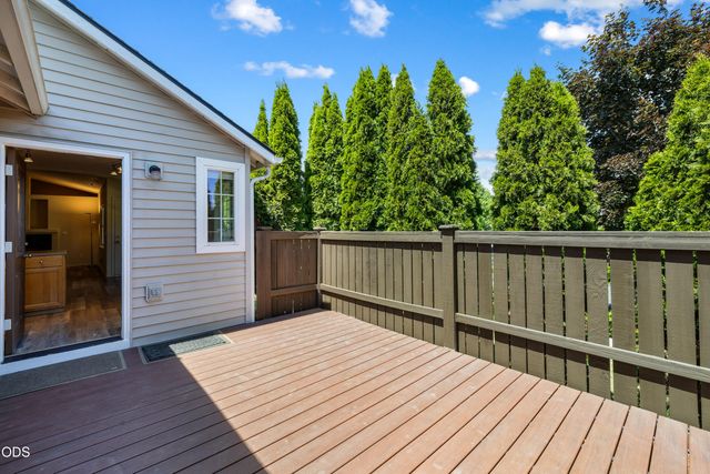 20535 Sunderland Way, Bend, OR 97701