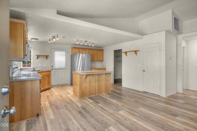 20535 Sunderland Way, Bend, OR 97701