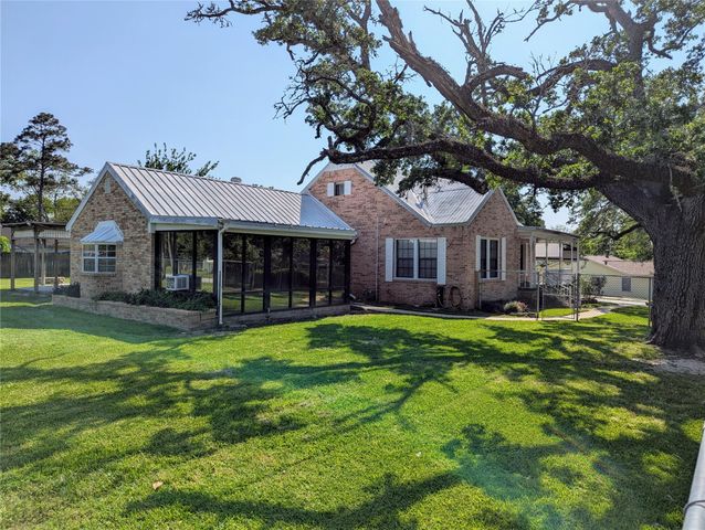 2654 Cos Street, Liberty, TX 77575