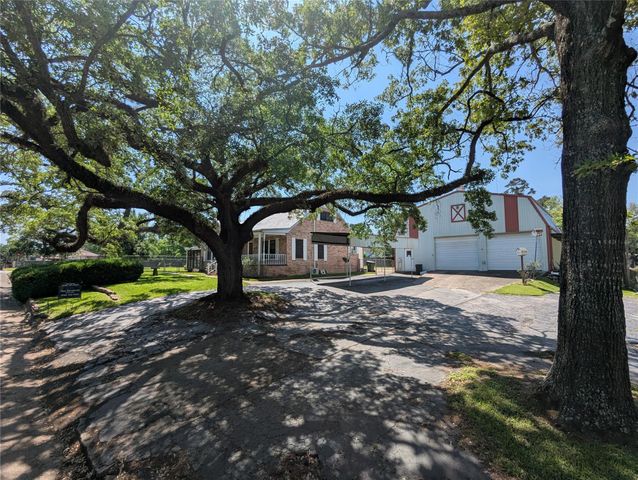 2654 Cos Street, Liberty, TX 77575
