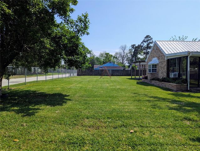 2654 Cos Street, Liberty, TX 77575