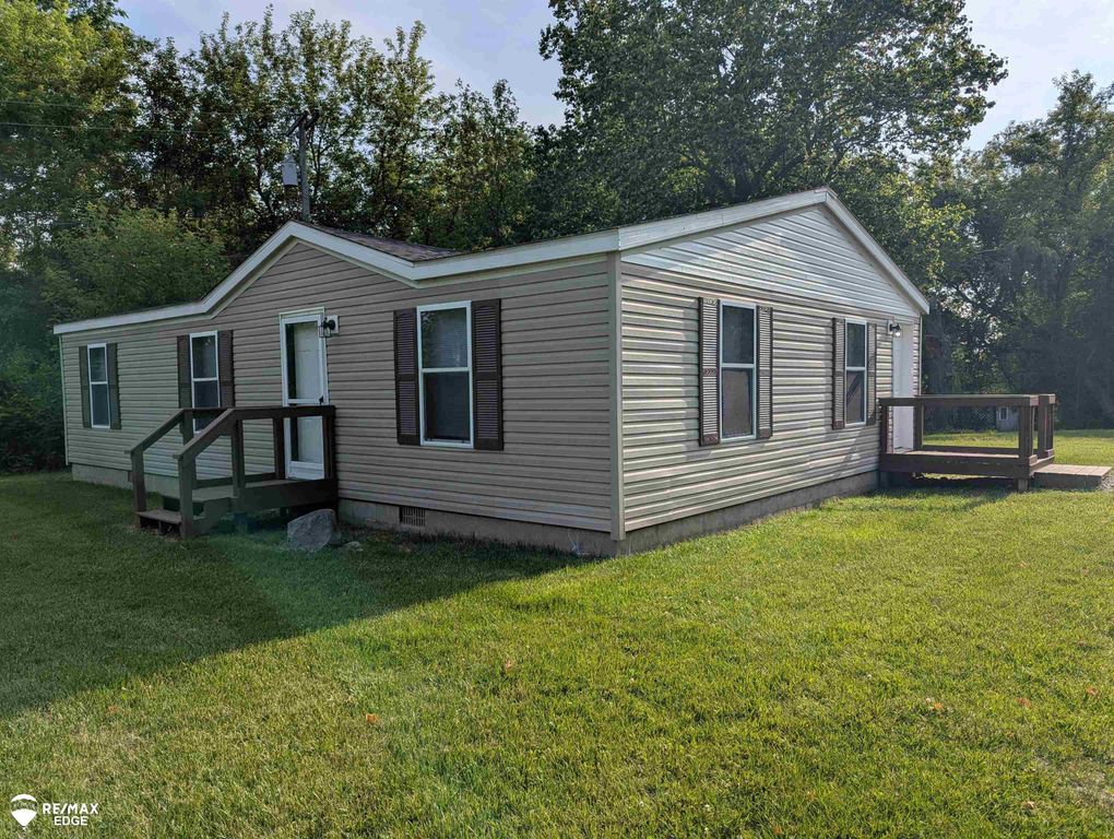 6283 Hart Lake Road, Otter Lake, MI 48464
