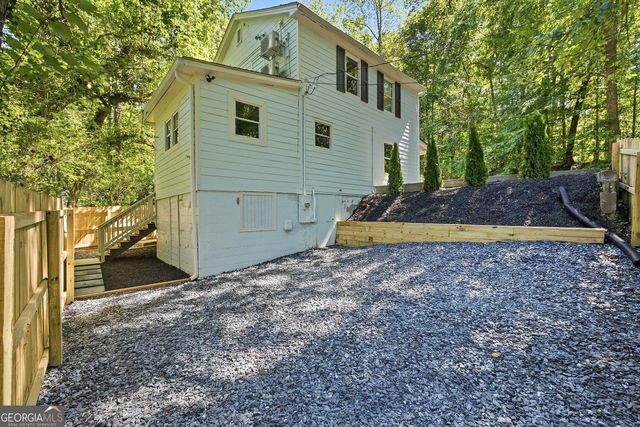 2458 St Joseph Avenue NW, Atlanta, GA 30318