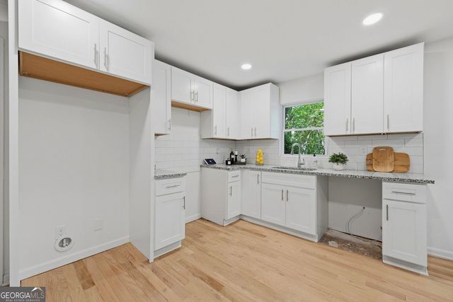 2458 St Joseph Avenue NW, Atlanta, GA 30318