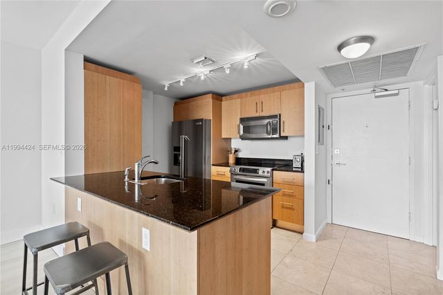 10275 Collins Ave 429, Bal Harbour, FL 33154