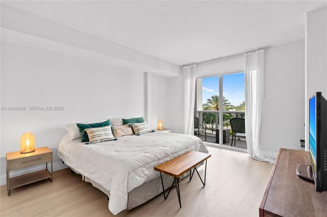 10275 Collins Ave 429, Bal Harbour, FL 33154