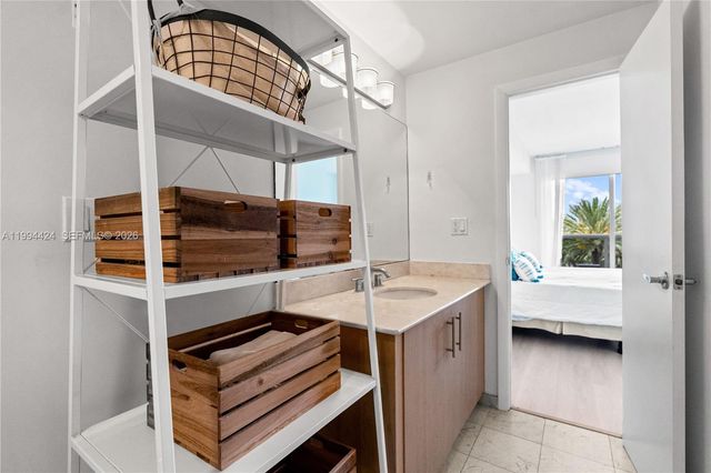 10275 Collins Ave 429, Bal Harbour, FL 33154