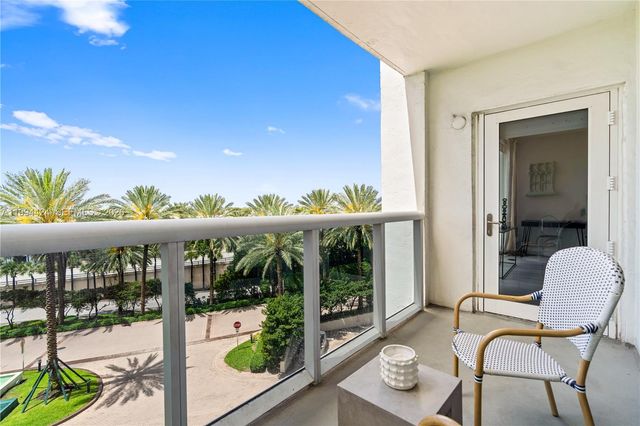 10275 Collins Ave 429, Bal Harbour, FL 33154