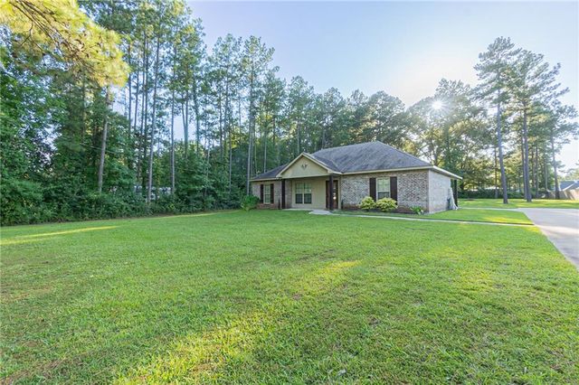 24 CAMPBELL Road, Deville, LA 71328