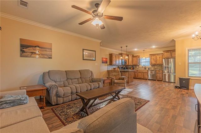 24 CAMPBELL Road, Deville, LA 71328