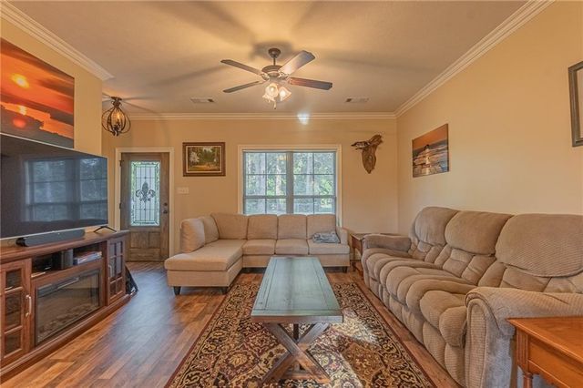 24 CAMPBELL Road, Deville, LA 71328