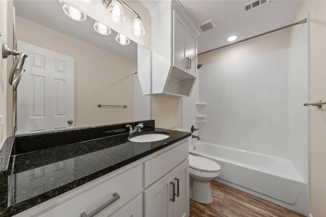 503 Washington Avenue, Mcgregor, TX 76657