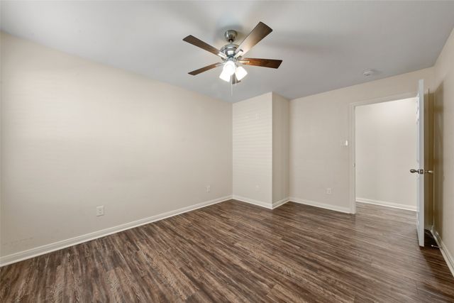 503 Washington Avenue, Mcgregor, TX 76657