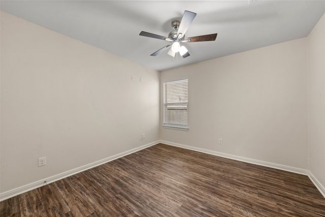 503 Washington Avenue, Mcgregor, TX 76657